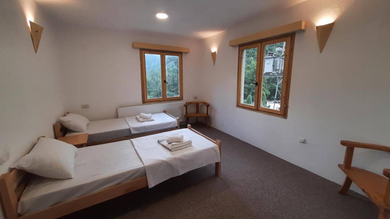 Hotel Ravnjak Dobrilovina エクステリア 写真